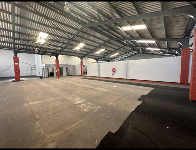 5,007M² WAREHOUSE FOR SALE IN PAARDEN EILAND